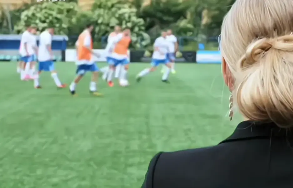 《footballersmoms》法国电影无删减在线观看-《足球队的女老板们》高清完整版免费播放-足球女老板HD1080P资源