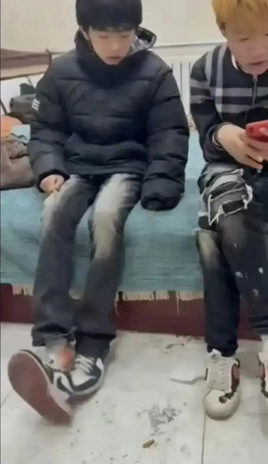 《轻奢小子和美式 boy》超清原视频免费播放-无删减完整版在线观看-轻奢小子和美式 boy黑料热搜资源